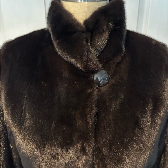 BLACKGLAMA Mink Fur Coat - Picture 7 of 16